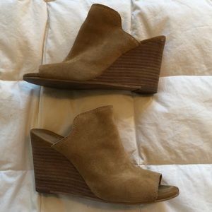 Suede wedges